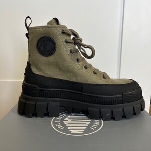 Palladium Revolt boot Hi in Olive Green 8.5